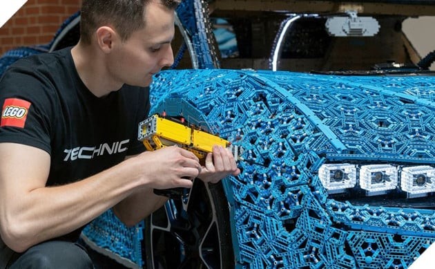 Bugatti Chiron bằng LEGO