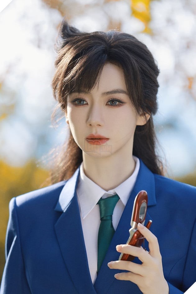 Diễn Viên U40 Thích Vy cosplay Ran Mori