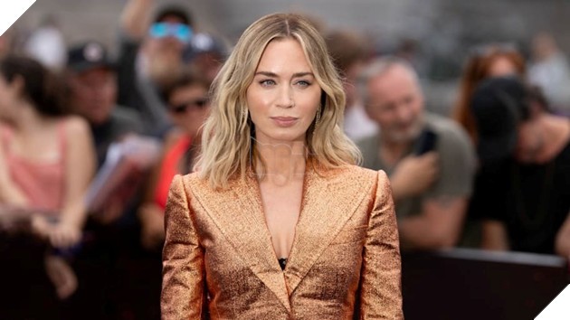 Emily Blunt chia sẻ về cảm giác khi hôn các sao nam đình đám 3