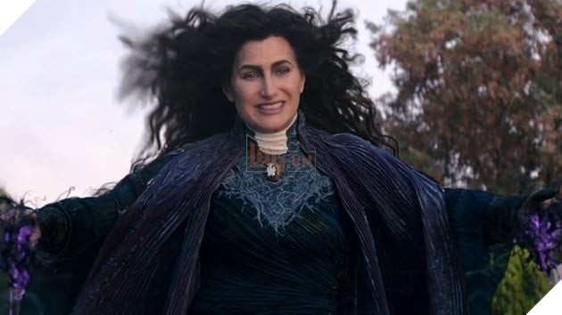 Agatha Harkness: Kathryn Hahn hé lộ khả năng trở lại MCU trong phim Avengers