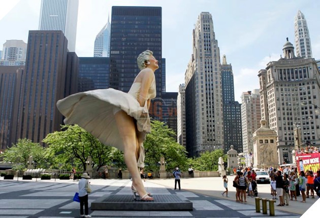 Phong trào phản đối bức tượng Marilyn Monroe tốc váy