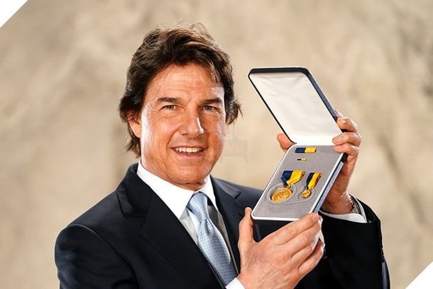 Tom Cruise Được Hải Quân Hoa Kỳ Trao Tặng Danh Hiệu Cao Quý Nhờ Vai Diễn Trong Top Gun
