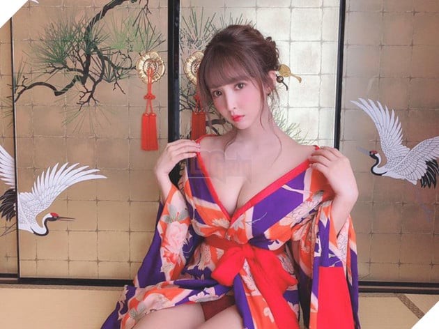 Yua Mikami và Doublelift: Sự Tương Đồng Bất Ngờ Khiến Cộng Đồng LMHT Bật Cười
